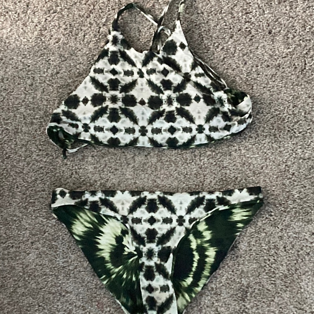 Reversible halter top bikini